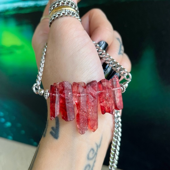 Red aura crystal quartz on stainless steel chain boho goth choker necklace - Picture 2 of 13